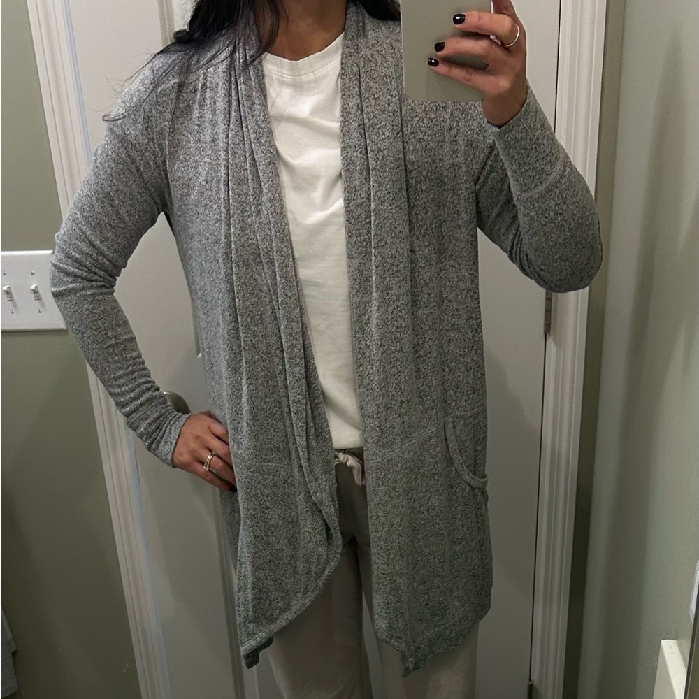 Abercrombie & Fitch Heather Gray Women's Cardigan